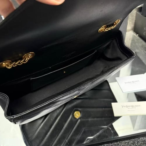 حقيبة لولو متوسطة بسلسلة