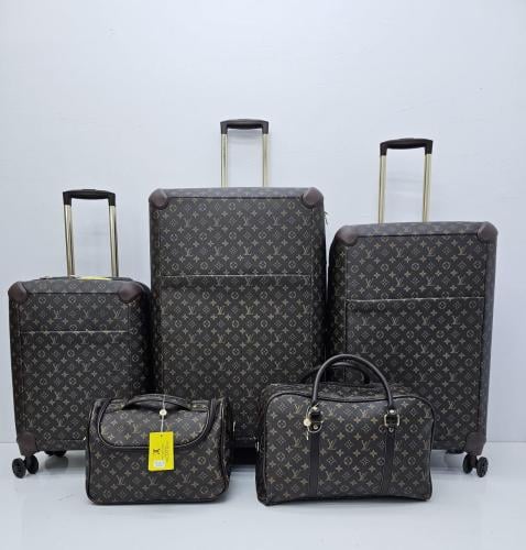 طقم شنط سفر فيبر ملبس جلد عدد 3عربية+ 2يد