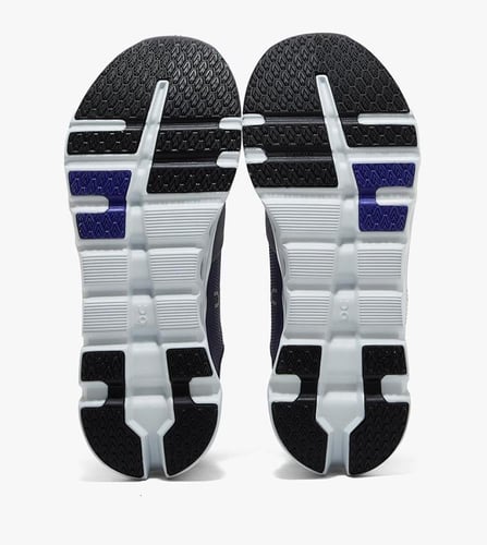 اون حذاء رياضي كلاودرانر 2 للنساء