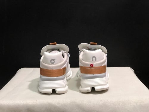 حذاء رجالي اون راننج