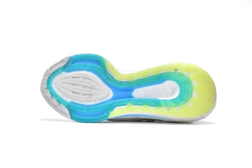 حذاء رياضي الترا بوست من اديداس