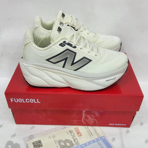 حذاء رياضي من نيوبالانس