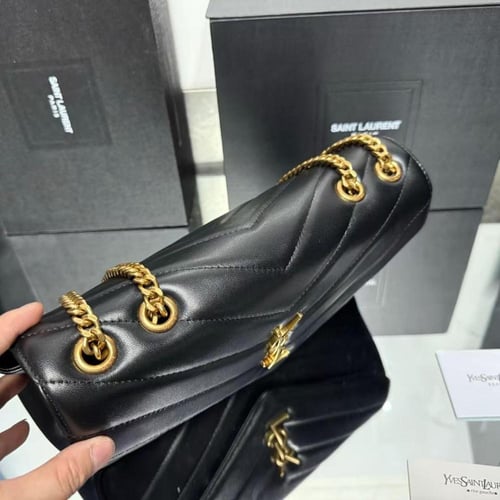 حقيبة لولو متوسطة بسلسلة