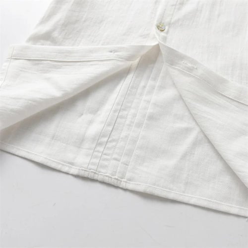 بدلة صيفية من قطعتين، قميص أبيض بأكمام قصيرة و شور...