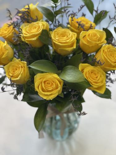 الورد الأصفر