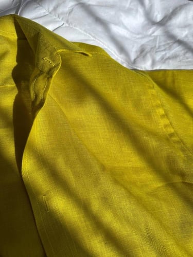 قميص لينن اللون كموني