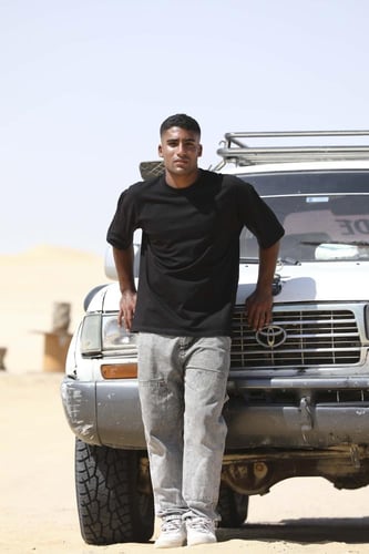 أوفـر سايز تيشيرت – Black is the New Black