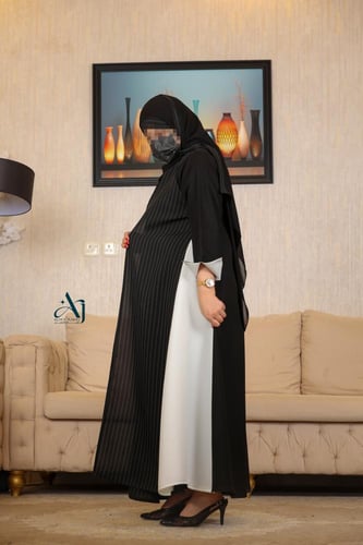 نص كلوش من الامام مقلم والجوانب ابيض الخلف كتان ال...