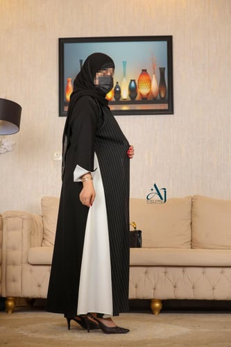 نص كلوش من الامام مقلم والجوانب ابيض الخلف كتان ال...