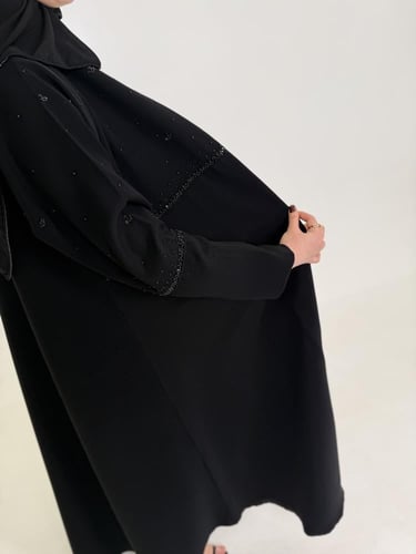 عبايه ربع كلوش تحديد قيطان AJ107