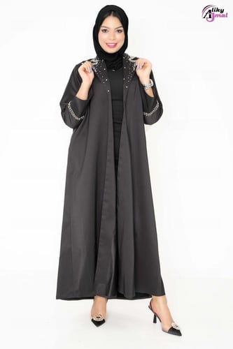 عباية كلوش قماش تفته مع تطريز قلاب والكم مع فتحه ف...