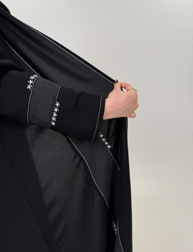 عبايه ربع كلوش شك AJ109