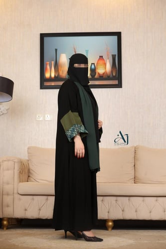 عباية دبل كلوش كم مربع القماش ملكي كوري AJ 64