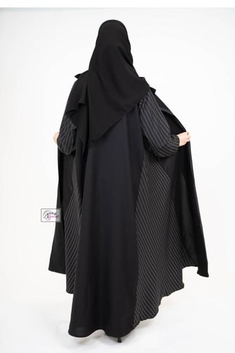 عبايه نصف كلوش ياقه كتان ساده مع مقلم AJ-106