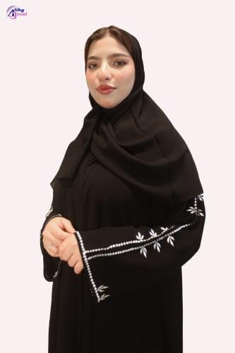 عباية نص كلوش تطريز بالكم القماش ملكي كوري AJ 149