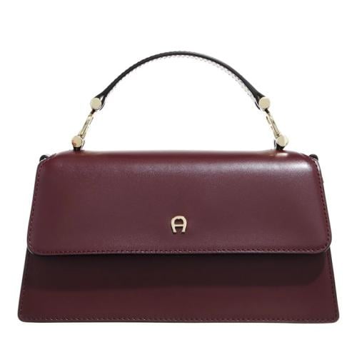 Aigner delia