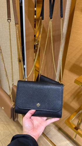 Tory burch emerson wallet on chain