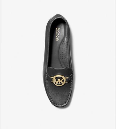 Michael kors flat 39