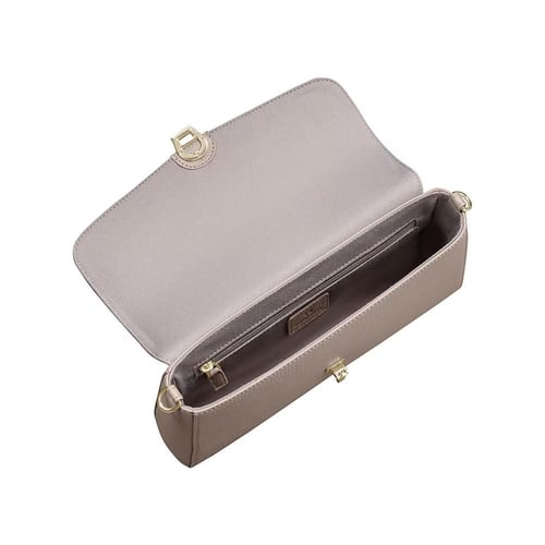 Aigner victoria