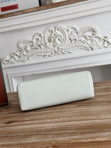 شنطة لورو بيانا | Loro Piana