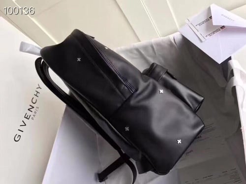 شنطة ظهر جيفنشي | Givenchy
