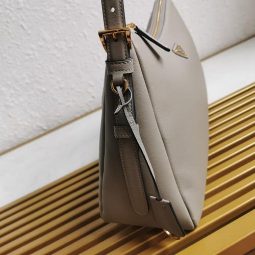 شنطة برادا | Prada