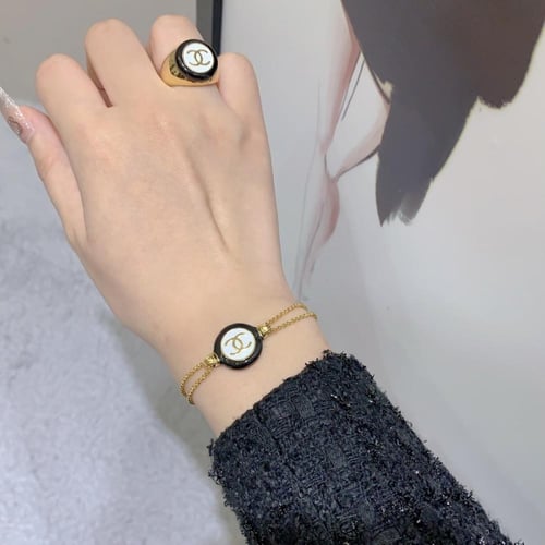 سوارة شانيل | ‏Chanel