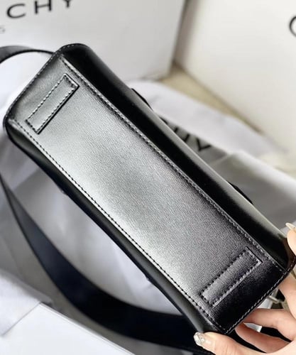 شنطة جيفنشي | Givenchy
