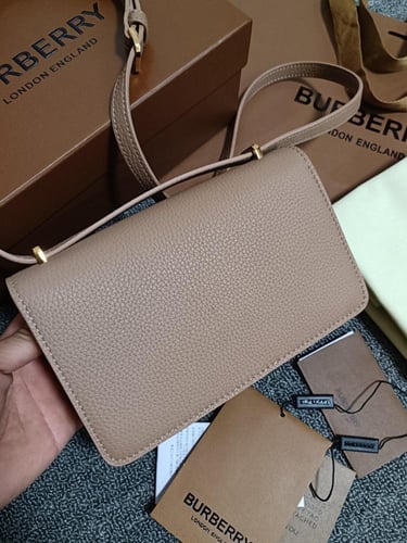 شنطة بربري | BURBERRY