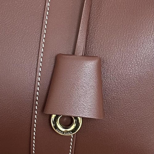 شنطة لورو بيانا | Loro Piana