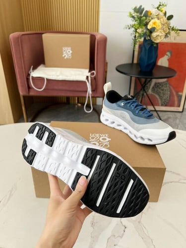 سنيكرز لويفي | LOEWE