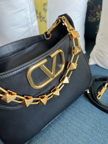 شنطة فالنتينو | Valentino