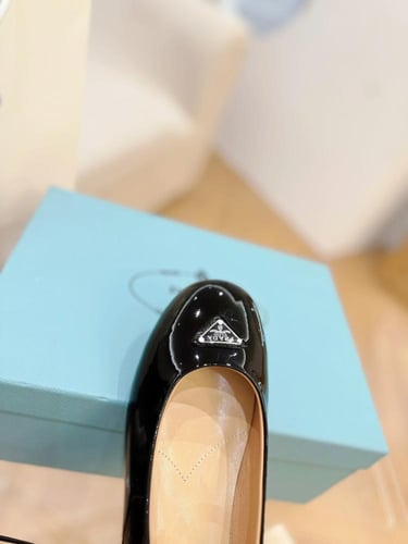 فلات باليرينا برادا | Prada
