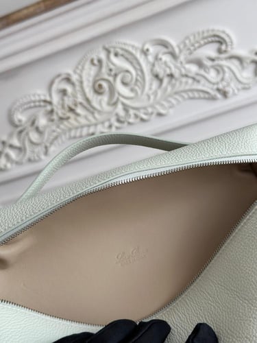 شنطة لورو بيانا | Loro Piana