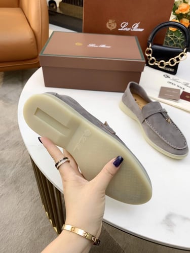 فلات لورو بيانا | Loro Piana