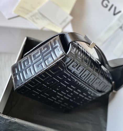 شنطة جيفنشي | Givenchy