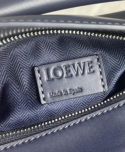 شنطة لويفي | LOEWE