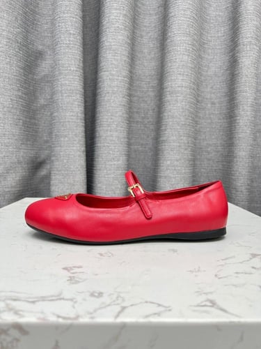 فلات باليرينا برادا | Prada
