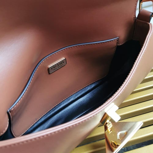 شنطة برادا | Prada