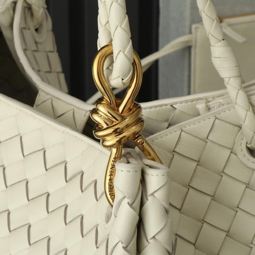 شنطة بوتيغا | Bottega