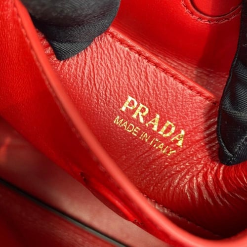 شنطة برادا | Prada