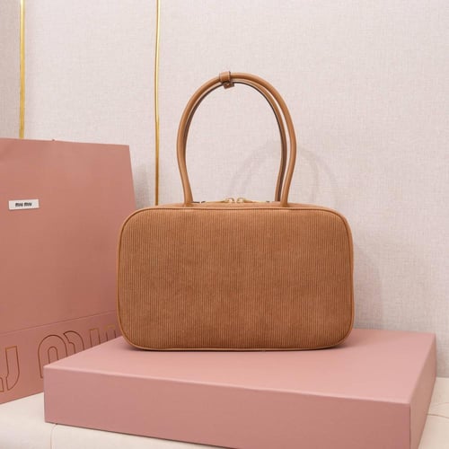 شنطة ميو ميو | Miu Miu