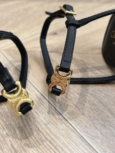 كعب برادا | Prada