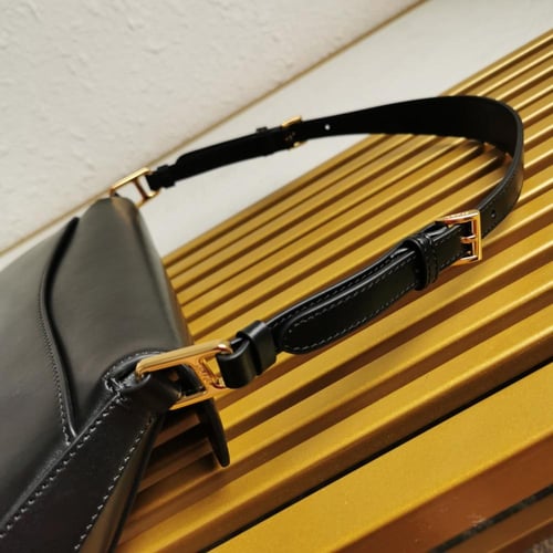 شنطة برادا | Prada