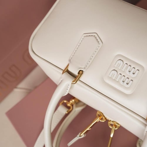 شنطة ميو ميو | Miu Miu