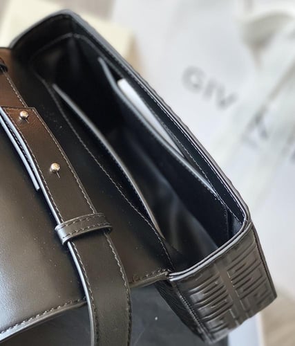 شنطة جيفنشي | Givenchy