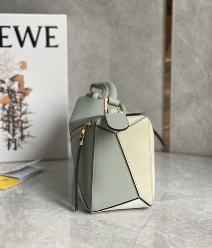 شنطة لويفي | LOEWE