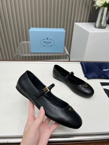 فلات باليرينا برادا | Prada