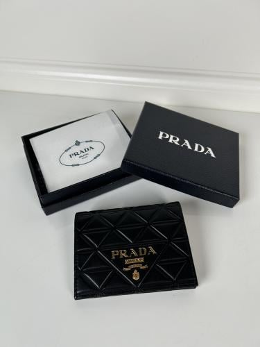 محفظة برادا | Prada