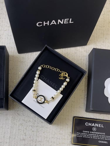 سوارة شانيل | ‏Chanel